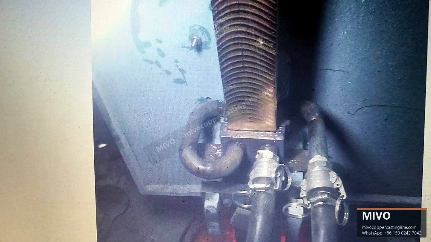 Cooling connection detail for an upward cast special copper profile